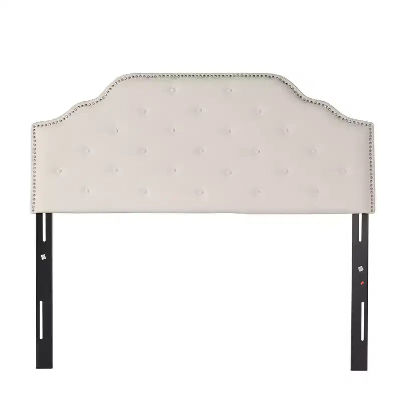 Tête de lit capitonnée Luella avec clous décoratifs – Grand lit/Très grand lit