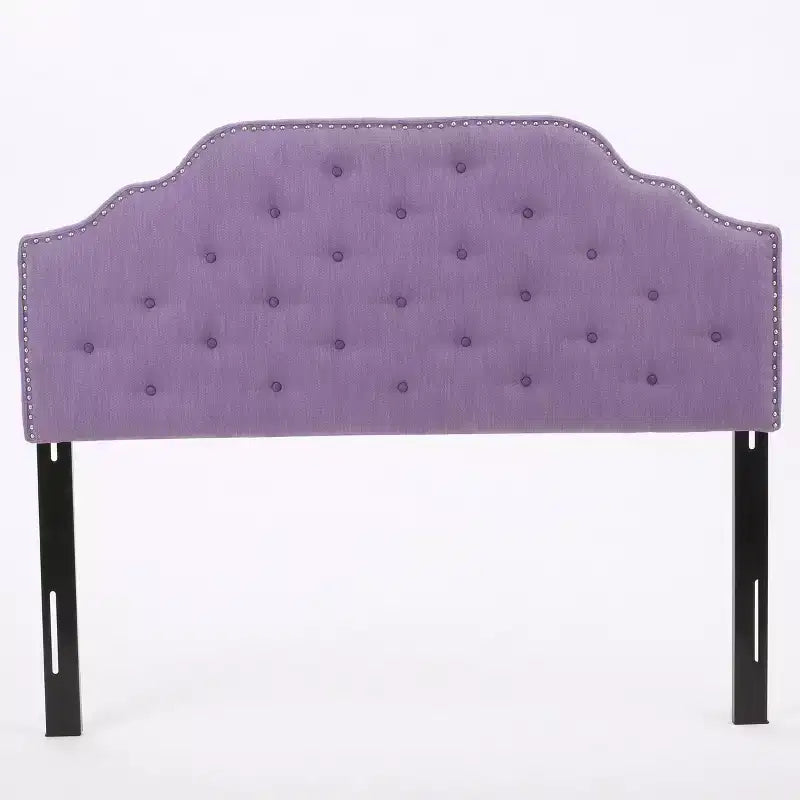 Tête de lit capitonnée Luella avec clous décoratifs – Grand lit/Très grand lit