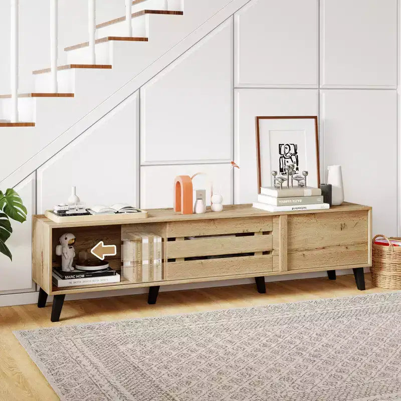 Meuble TV pour téléviseurs 80 pouces avec portes coulissantes, étagères de rangement et gestion des câbles